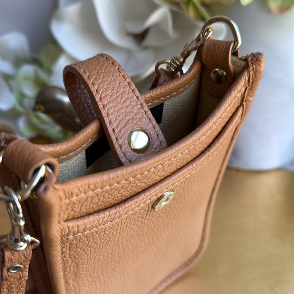 NWOT! Raffinato Borsetta Crossbody in Caramel Pebbled Leather - Picture 8 of 12